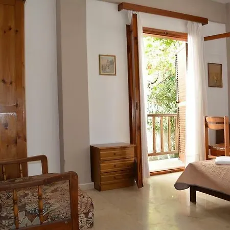 Allou Garden House *