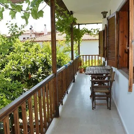 Apartament Allou Garden House