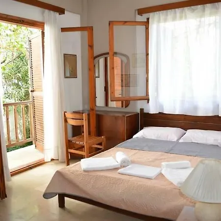 Allou Garden House Pefkochori